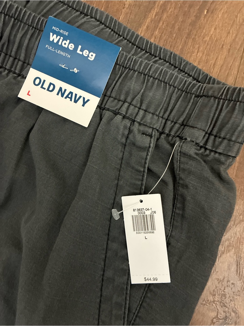 Old Navy Gray Mid Rise Wide Leg Cargo Pants - Drawstring Waist - Picture 2 of 5